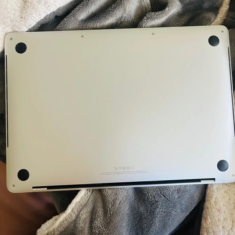 Apple Silver MacBook Pro (2018)